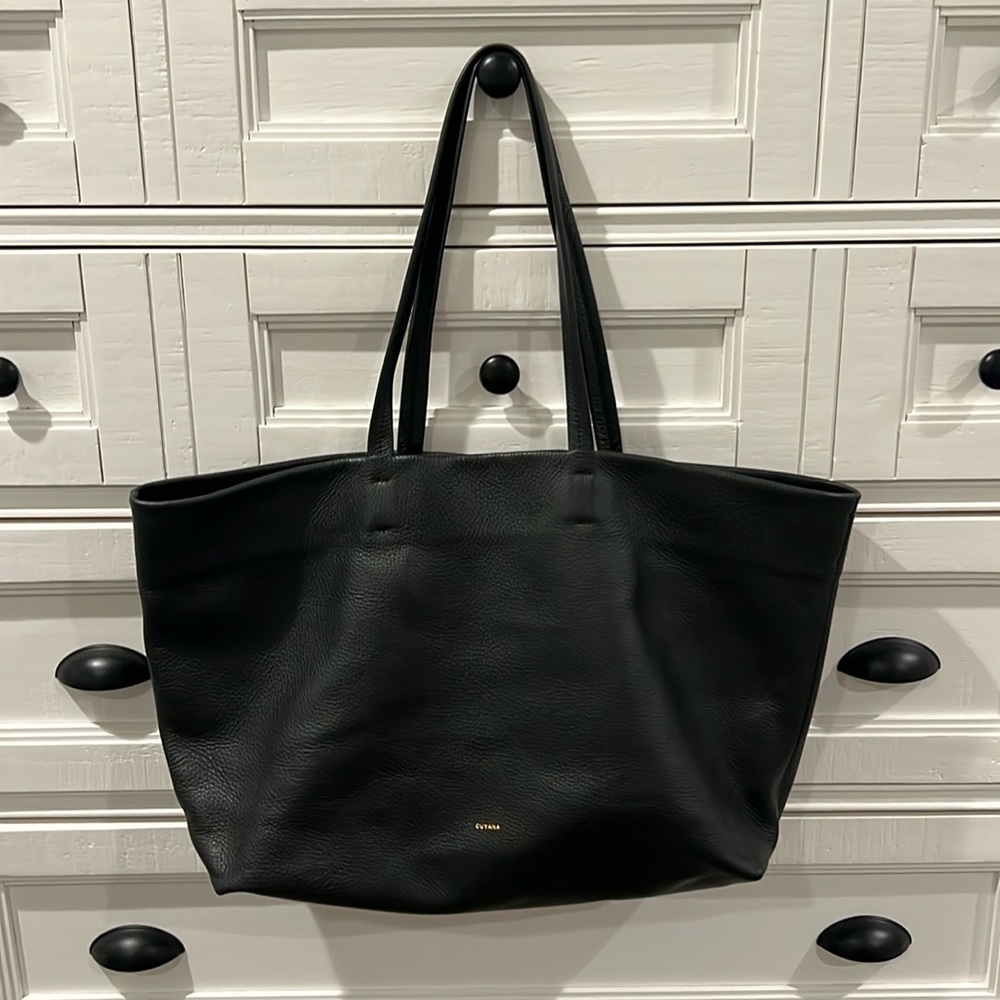 Cuyana Black leather tote